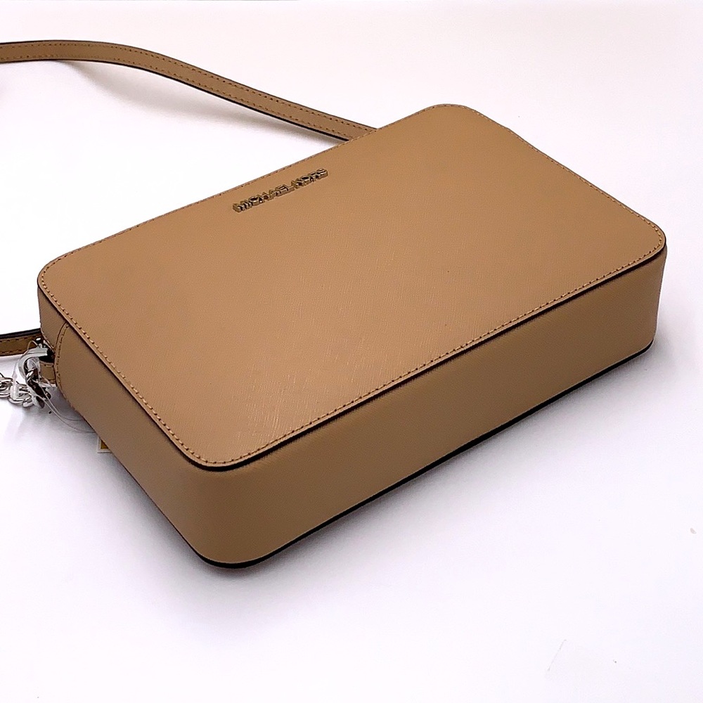 MICHAEL KORS CAMEL COLOR 
Jet Set Large Saffiano Leather Crossbody Bag - Picture 13 of 15